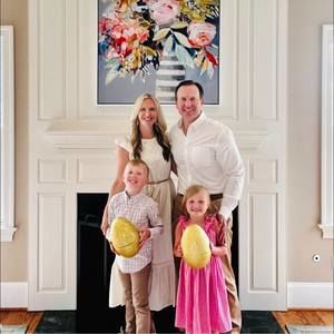 Meet your Posher, Laura